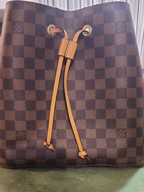 Louis Vuitton Brown Damier Canvas Drawstring Shoulder Bag with Tan Trim